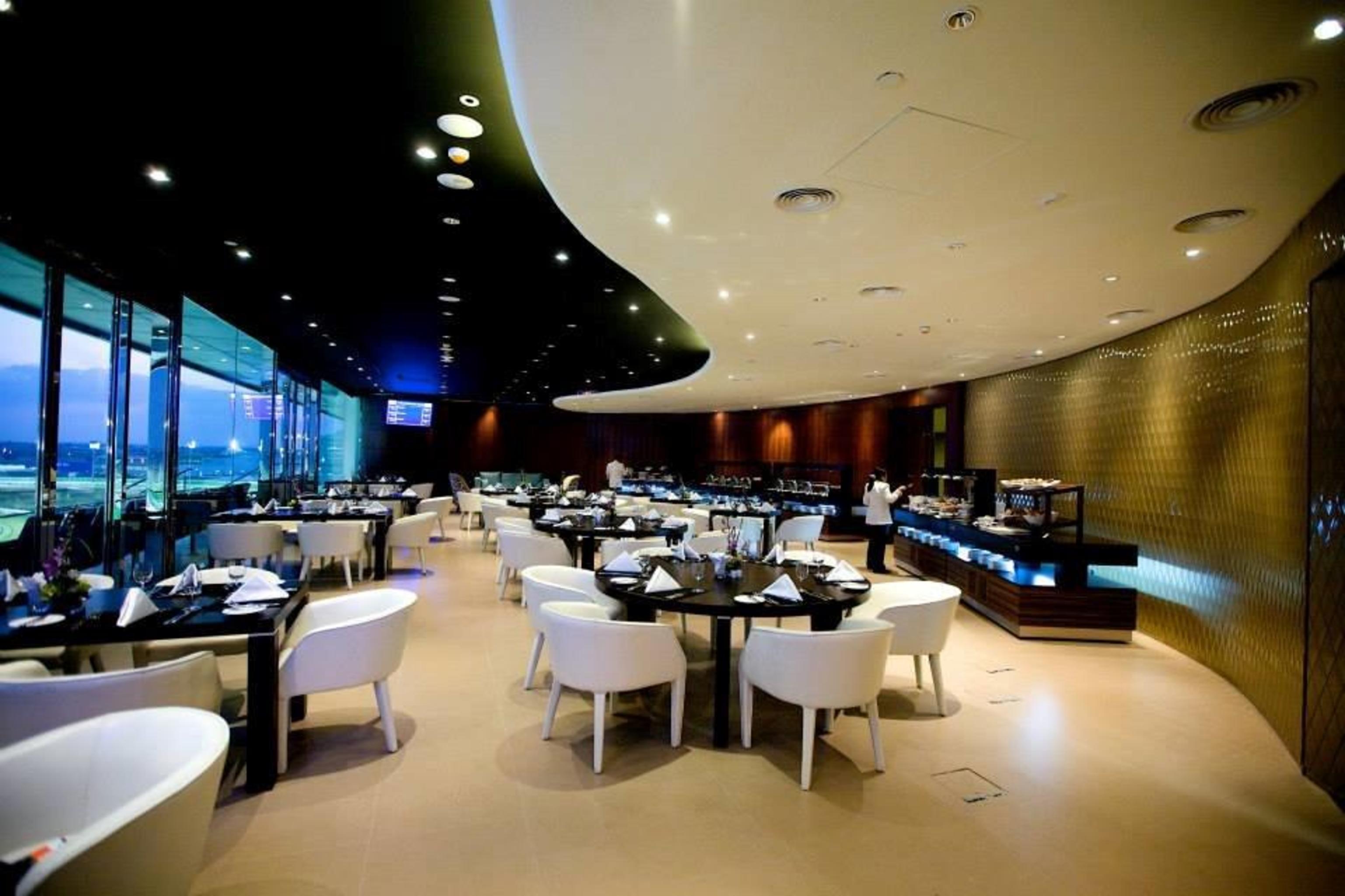 The Meydan Hotel Dubai Exterior foto The hotel's restaurant