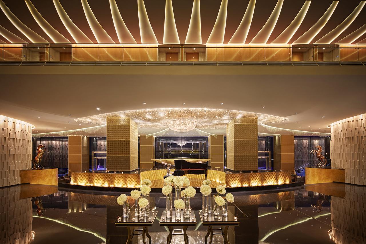 The Meydan Hotel Dubai Exterior foto The lobby of the hotel