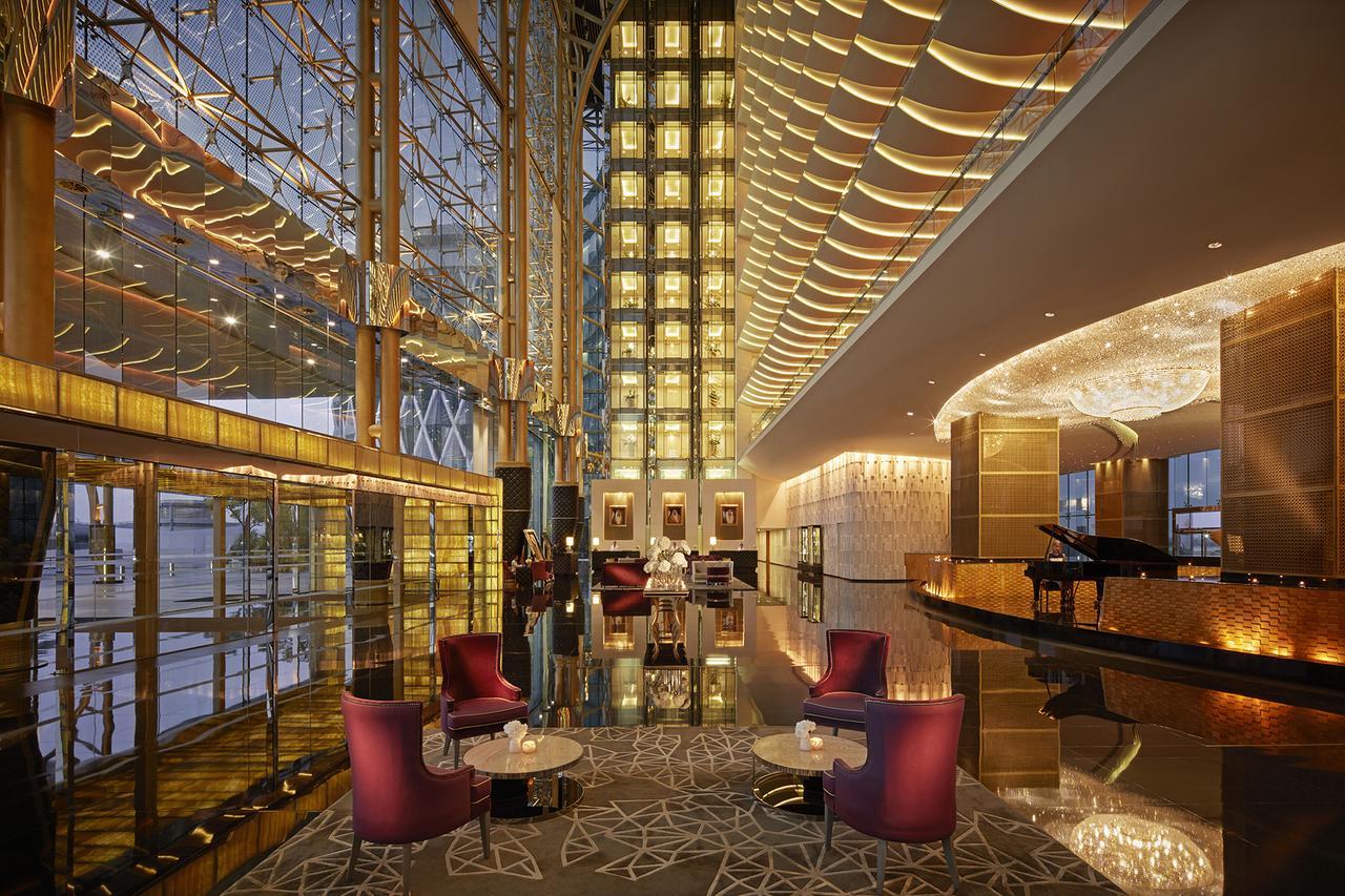 The Meydan Hotel Dubai Exterior foto The lobby of the hotel
