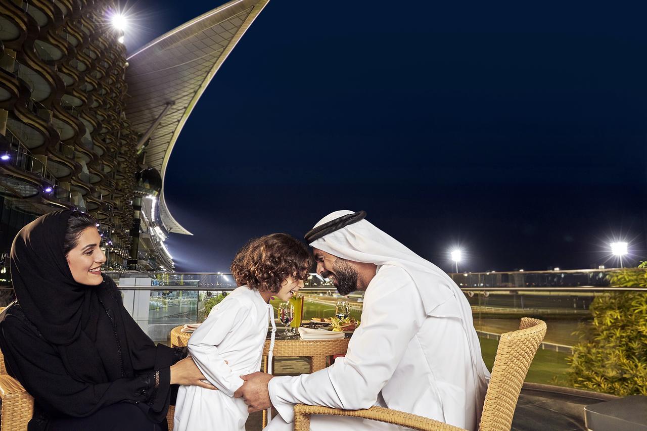 The Meydan Hotel Dubai Exterior foto Family at Jumeirah Jumeirah