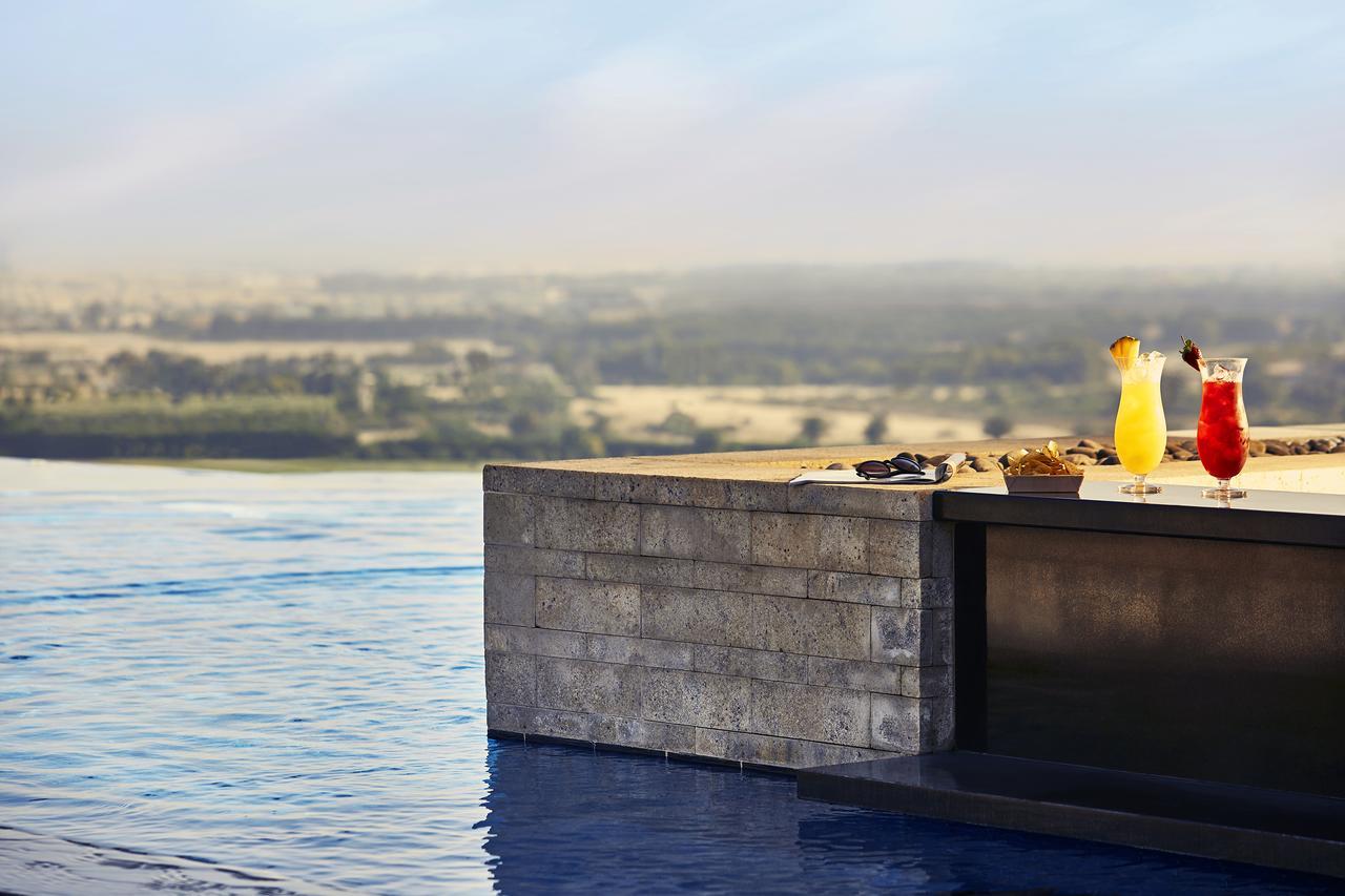 The Meydan Hotel Dubai Exterior foto The pool at the hotel
